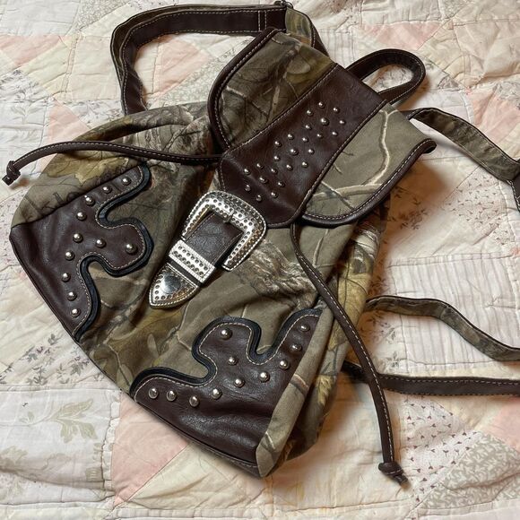 realtree y2k brown and green camo buckle medium sized book bag - Picture 2 of 8